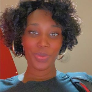 Meet your Posher, Lanesha